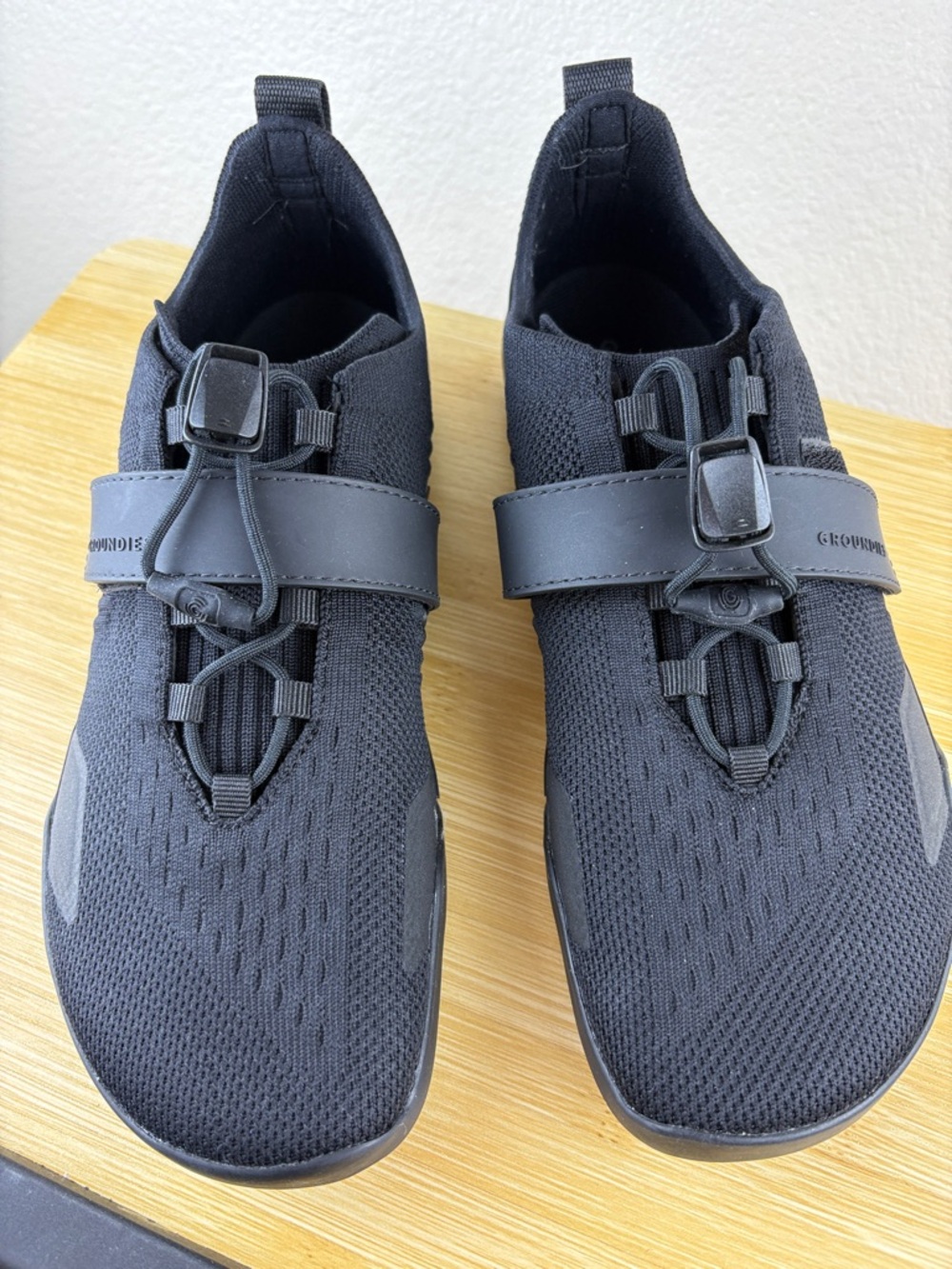 Groundies G-Flex Women's Black Sneakers Size 9